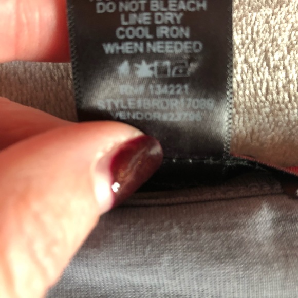 BKE red long sleeve shirt - Picture 4 of 7